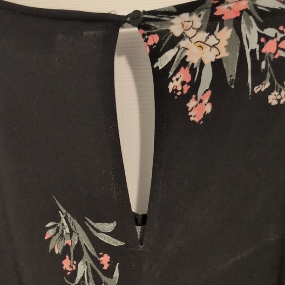 Penningtons Black Flutter Sleeve Jumpsuit With Belt V-Neck. Size 2X EUC - Picture 7 of 9